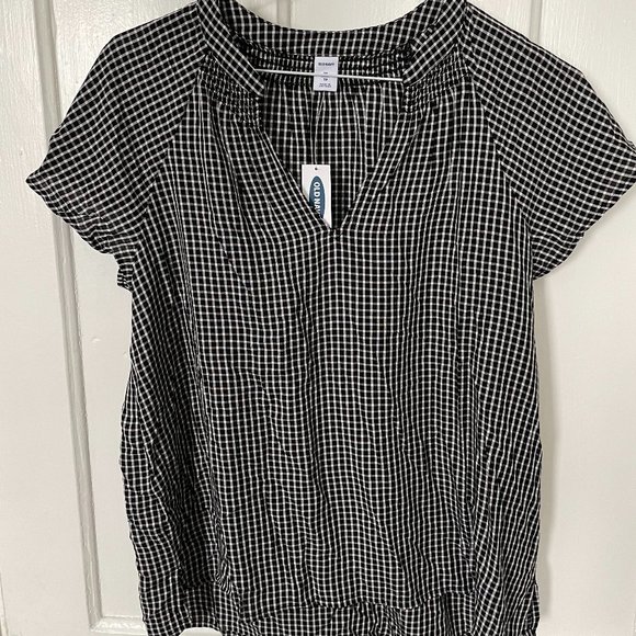 NWT Old Navy - B&W Checkered Blouse - Picture 1 of 3